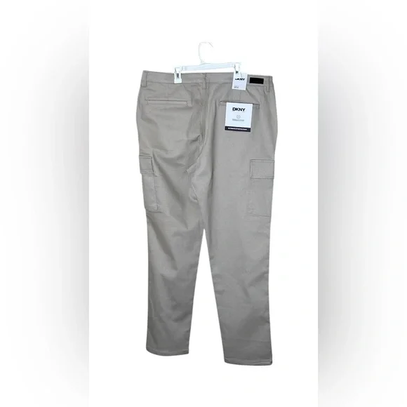 DKNY Men's Khaki Cargo Pants,Size 36 X 32,NWT - Picture 4 of 10